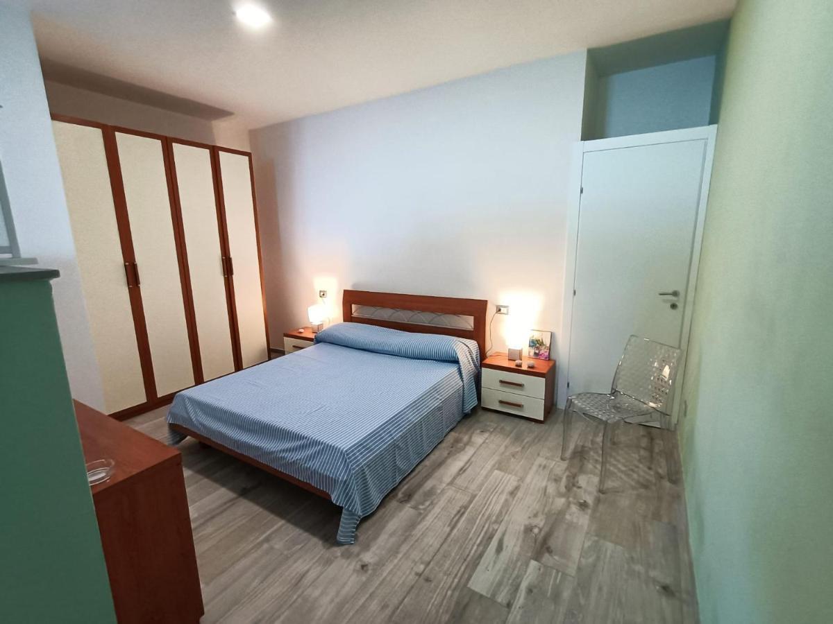 Bilocale Fronte Mare Lejlighed Giardini Naxos Eksteriør billede